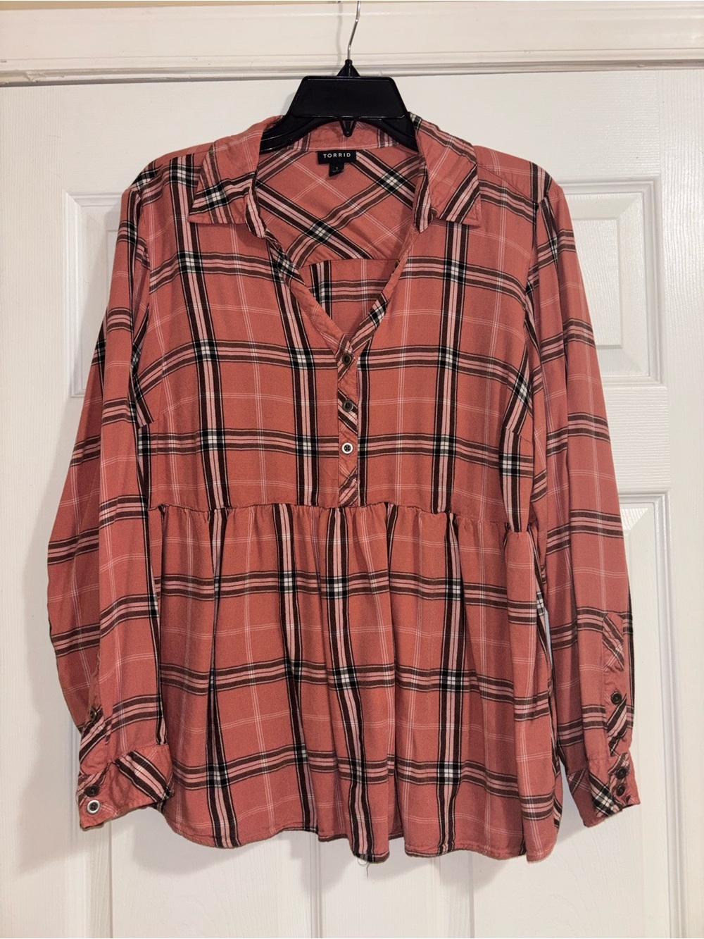 Torrid Long Sleeve Button Shirt Size 1